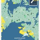 Auckland, New Zealand, auf einer farbigen Karte mit Gelb für ländliche Gebiete und Blau für Wasserflächen.