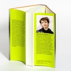 Ein Buch mit einem hellgrünen Covertext. Rechts ein Foto von einer Person mit kurzen Haaren. Texte über eine Ingenieurin und Autorin.