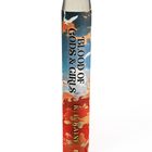 Der Text auf dem Buchrücken lautet "BLOOD OF GODS & GIRLS" und "K. L. KANE". Das Design zeigt Vögel vor einem bunten Hintergrund.