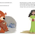 Dialog zwischen Mama Bär und kleinem Schlaubären über eine Geschichte. Links Bären, rechts Mädchen in grünem Kleid.
