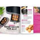Text: "XXL-Fry-Action, Mehr Genuss für alle!" Bild eines geöffneten Airfryers mit Essen darin.