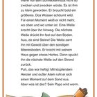 Text: Eine Schnecke braucht ein neues Haus. Wellen spülen ihn zurück an den Strand. Unten: Ein Sandkasten-Spielzeug.