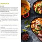Text: "20-Minuten-Laksa von JB. Irrsinnig schnell. Wahnsinnig lecker." Links Rezepttext, rechts abgebildet Schalen mit Laksa.