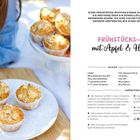 Frühstücks-Muffins mit Apfel & Haferflocken. Zutatenliste und Zubereitungshinweise. Links ein Kind mit Muffins.