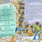 Ein Zauberspruch in Reimform: "1 x 3 = 3... Wuchere-fleißig!" Schlingpflanzen greifen in einer Bibliothek mit Kindern um sich.