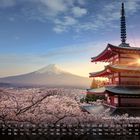 Kalender mit einem Pagodentempel im Vordergrund und dem schneebedeckten Mount Fuji im Hintergrund, umgeben von Kirschblüten.