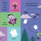 "big vampire, little vampire, What can you spot?, candelabra, bat, cloud, ghost, Let's go home, little vampire. You're home!"  
Illustration von einem großen und einem kleinen Vampir, Fledermäusen und Geistern in einer nächtlichen Szene mit einem Schloss.