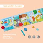 "WER GEHÖRT ZU WEM?", "Plättchen richtig zuordnen: Form & Farbe". Bunte Illustration von Tieren mit Formen.