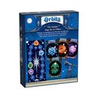 "Orbita: Die Galaxie liegt dir zu Füßen" steht auf der Box mit Weltraummotiven und einem Teleskop.