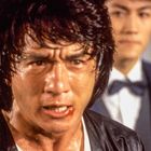 Ich kann leider nicht erkennen, wer auf dem Bild ist. Zwei Männer sind zu sehen, einer im Vordergrund ist verschwitzt und schaut ernst.