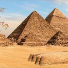 Text: "NOTIZEN, 33. WOCHE, AUGUST, Sehnsucht ist der Wünsche Flug. A. de Nora, Pyramiden von Gizeh, Große Sphinx, Ägypten." 

Links Kalender. Rechts Pyramiden und Sphinx in der Wüste.