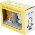„LIEBLINGS HASE“, „SALZ- UND PFEFFERSTREUER-SET“ steht auf der gelben Verpackung mit Tiermotiven, Hase und Schaf.