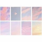 Abstrakte Collage aus acht Pastell-Himmelbildern, überwiegend in Rosa-, Blau- und Gelbtönen.