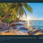 Augustkalender mit einem Bild von Strand, Palmen und Sonnenuntergang über dem Meer. Logo: GEO.