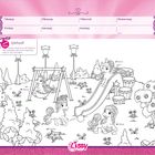 Text: Montag bis Sonntag, Spielspaß. Ponys Sienna, Sophia, Varun und Olivia spielen auf einem Spielplatz mit Schaukel und Rutsche.