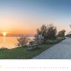 "Mühle Charlotte, Geltinger Birk Naturschutzgebiet, Schleswig-Holstein." Sonnenuntergang, Weg, Bank, Windmühle am Horizont.