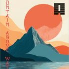 "Mountain Above Water", die 4, strahlende Sonne über Berg und See, stilisierte Linien, warmes Farbkonzept.