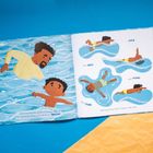 Illustration eines Kindes beim Schwimmen. Texte: "and I KICK," "and I ROLL," "and I FLOAT," "and I GLIDE."