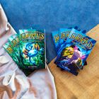 Links liegen Bücher mit dem Titel "The Last Immortals: Dawn of the Axolotl" und rechts "Rise of the Rebels".