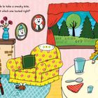 Text oben: „The bold young girl then crept inside to take a sneaky bite...“. 

Illustration: Mädchen am Tisch mit Brei, Wohnzimmer mit Sesseln und Kamin, Wald draußen.