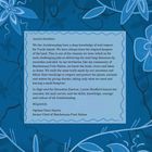 Text über Respekt für die Natur der Anishinaabeg. Hintergrund mit blauen floralen Mustern; wirkt wie eine Illustration.