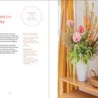 "Statement Arrangement for an Entryway. BUILDING TIME: 1 hour. SKILL LEVEL: Intermediate. MATERIALS: Chicken wire, vase, floral snips."