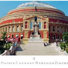 „Royal Albert Hall“ und „CASARES EDITION“. Großes, rundes Gebäude mit roter Fassade und verzierten Balkonen.