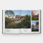 Verschiedene moderne Architekturaufnahmen in einer offenen Landschaft mit Bäumen und Gräsern, zwei Texte unten.