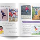 "Halte das Glück im Sprung fest!" 

Zwei Fotos von springenden Kindern, bunte Illustrationen und eine Kamera. Texte mit Tipps zum Fotografieren.