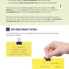 Texte: "Der unbestimmte Artikel", "Lies die Bestellungen...", "1 tè, 1 spumante...", "eine Flasche Wein", "ein bisschen Wein". Eine Hand hält Zettel.