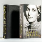 Buchcover mit Text: "Swan Song", "Diana, meine Schwester", "Charles Spencer". Schwarz-Weiß-Foto einer Frau.