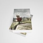 "Carolin Otto, BERCHTESGADEN, Roman, Lübbe." Eine Frau sitzt vor einer Berglandschaft und liest.