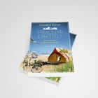 "Stralsund ermittelt - Tote Dichter schreiben nicht" von Annabel Raven. Ein Strand mit Zelt und Fahrrädern im Vordergrund.