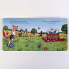 Text: "Rosa Ferkel und ihre Freunde wollen zusammen ein Picknick machen. Aber halt! – Wo ist Mathilda Huhn? Überraschung!"

Illustration: Tiere auf einer Wiese; Mathilda Huhn erscheint aus einem Picknickkorb.