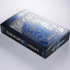 Buchtitel „Nightweaver“ von R. M. Gray. Detailreiche blaue und silberne Illustrationen mit mystischen Motiven.