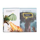 „Der Dschungeldrache faucht. Da ist endlich Ruhe.“ „Er zeigt nach oben in sein Nest. Der Stein ist weg! Gestohlen!“ Ein Drache stößt Feuer.