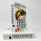 Buchcover von "Todesstich" von Chris Meyer, mit einer Wespe und Hinweis: "SPIEGEL Bestseller Autorin", Verlag ullstein.