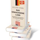 Vier Bücher mit dem Titel "Das Erwachsene Land" von Holger Stark. Cover in Beige mit deutschen und amerikanischen Farben.