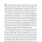Titel: "DER JUNGE, DER ÜBERLEBTE". Text erzählt von Familie Dursley, ihrem normalen Leben und einem verborgenen Geheimnis.