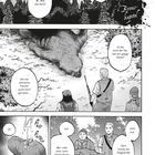 "Bonus-Kapitel", "Der is’ tot.", "W... Wie das denn?", "Ist das nicht der Bär, den wir gejagt haben?", "Der hat sämtliche Viecher ausm Dorf gerissen...", "?!", "Plip Plitsch!", "Hä?", "Wer reißt bitte ’nem fetten Bären die Eingeweide raus?", "Seht mal.", "Dem hamse die Eingeweide rausgerissen." Illustration von Männern beim toten Bär im Wald.