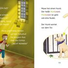 Links: Kinder rennen zur Pause. Schild „NICHT RENNEN!“ Rechts: Hund Makkaroni, gelb wie Nudel, wartet vor Tor.