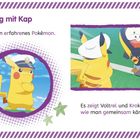 „Training mit Kap. Kap ist ein erfahrenes Pokémon.“ Pikachu mit Kapitänsmütze, mit Voltrel und Krokel auf einem Spielfeld.