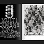 Links steht in großen Buchstaben: “3 MULTIDIMENSIONAL”. Rechts sind komplexe geometrische Illustrationen.
