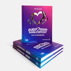 „Vienna 2026, Eurovision Song Contest, The Cookbook“. Ein lila Buch mit Herzsymbol, zwei liegen darunter.