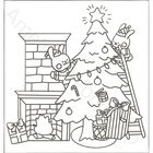 Zwei Hasen schmücken einen Weihnachtsbaum neben einem Kamin, umgeben von Geschenken. Eine Leiter lehnt am Baum.