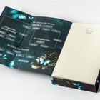 "L.J. Shen - Fallen Rook" auf der rechten Seite. Links sind Stammbaumdiagramme und blaue Schmetterlinge abgebildet.