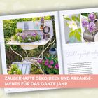 ZAUBERHAFTE DEKOIDEEN UND ARRANGEMENTS FÜR DAS GANZE JAHR. Bild von Pflanzenarrangements und Blumen im Garten.