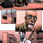 Chicago. „Der war genau mein Typ.“ DING! „Oh.“ „Hallo.“ Ein älterer Mann im Laden, beobachtet von maskiertem Besucher.