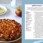 „Apfelrosentorte“: Rezept und Anleitung für eine Torte mit apfelförmigen Röschen. Links ist die fertige Torte zu sehen.