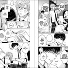 Zwei Schüler in Schuluniform unterhalten sich und reflektieren über ihre Beziehung. Einer wirkt verlegen.